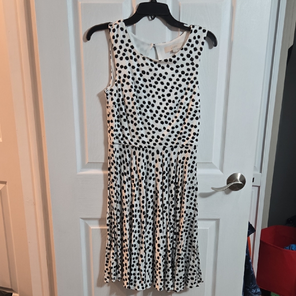 LOFT Black and White Sleeveless A-Line Dress